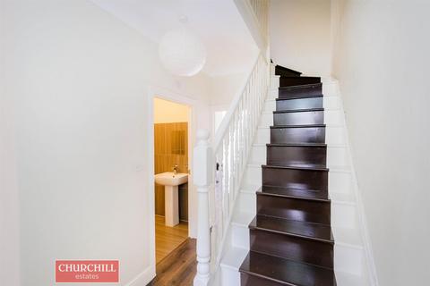 103 Gloucester Road, London, E17 6AF