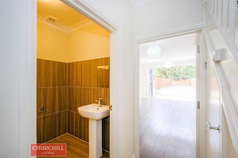 103 Gloucester Road, London, E17 6AF
