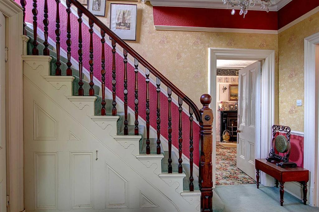 Norton Road, Stourbridge 7 bed detached house £775,000