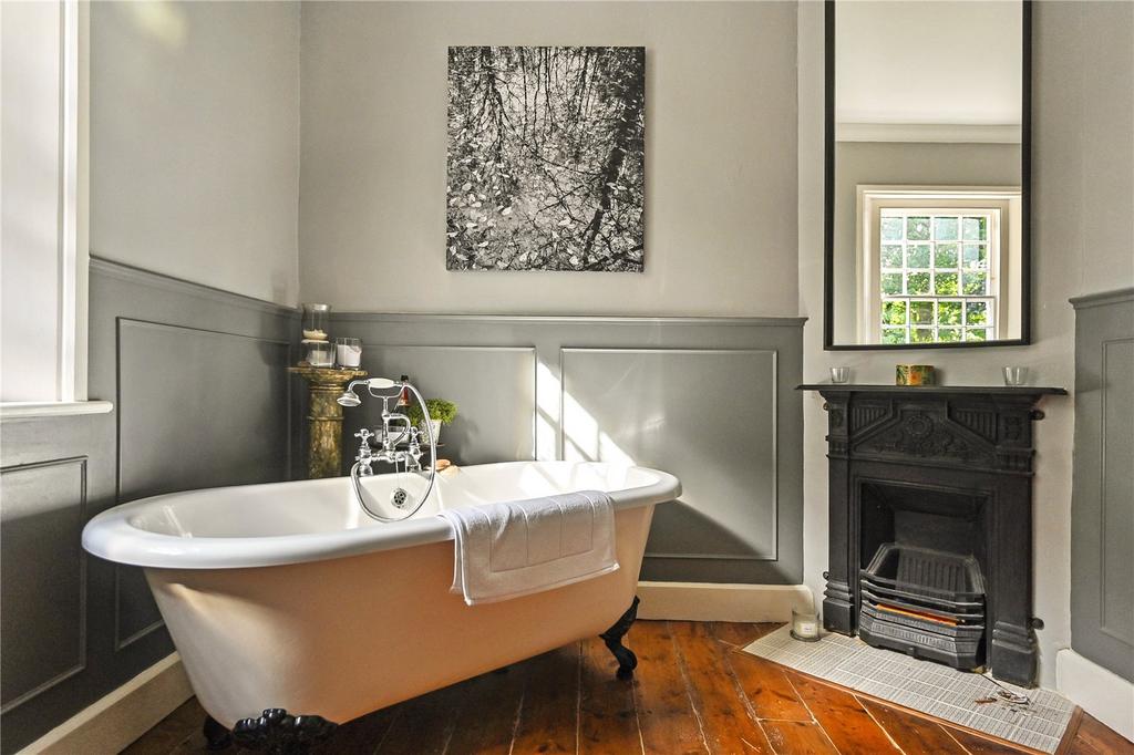 En Suite Bathroom