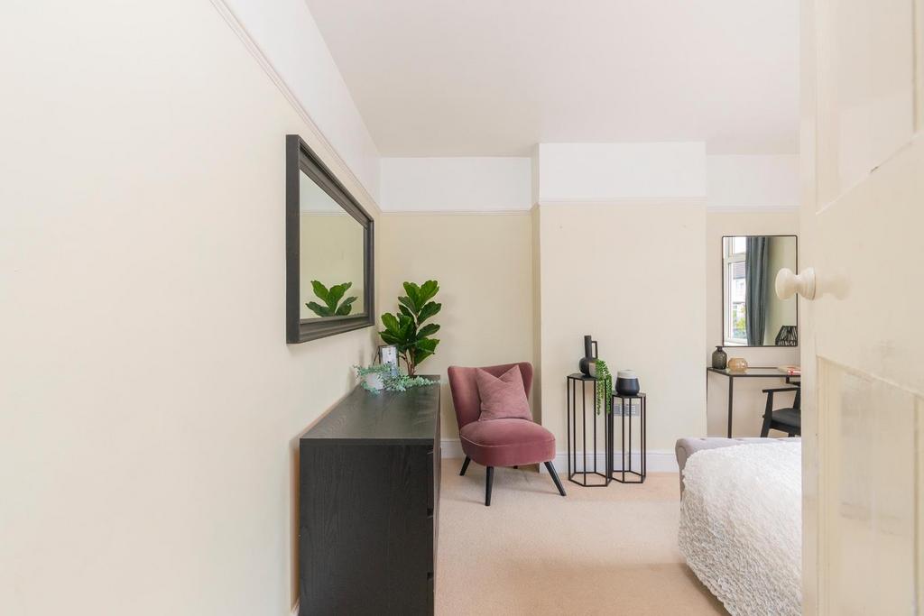 EVORGDROFTEM22 - Bedroom I.jpg