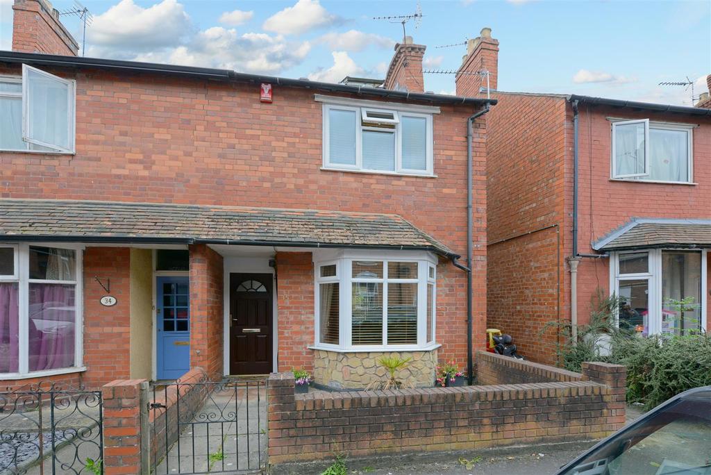 Wood Street, Greenfields, Shrewsbury 3 bed semidetached house £265,000