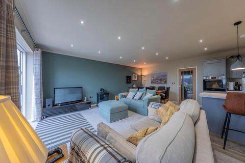 3 bedroom detached bungalow for sale - The Crescent, Tarporley