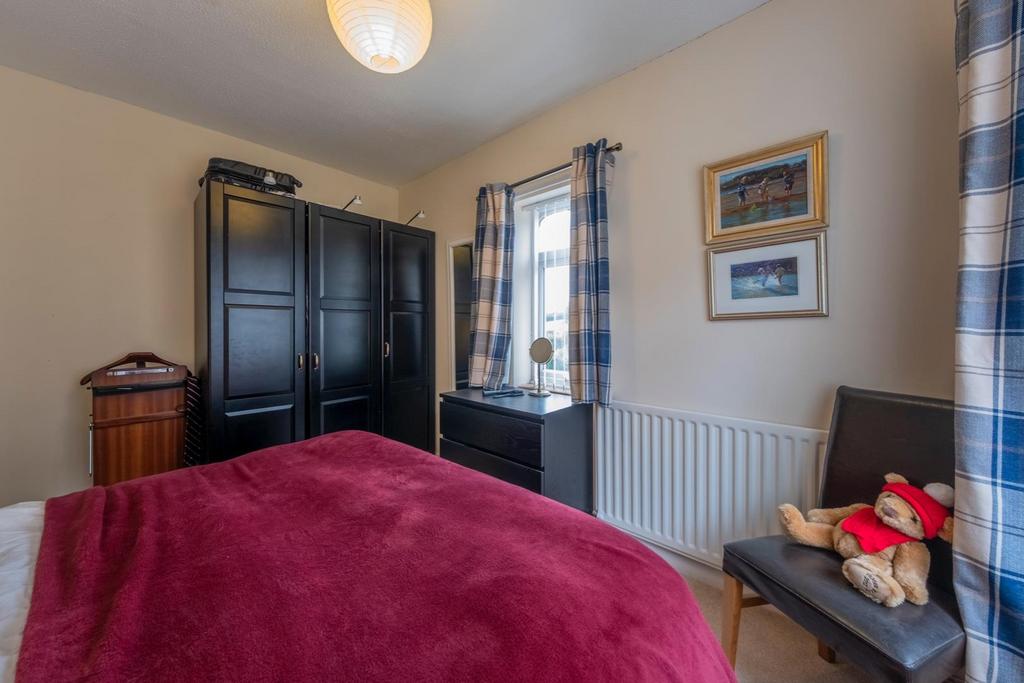 4 The Crescent-010.JPG