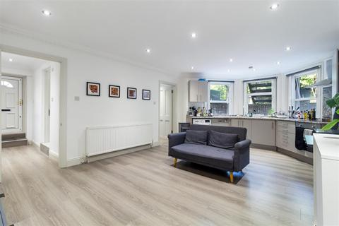 2 bedroom flat for sale - Mowbray Road, London, NW6