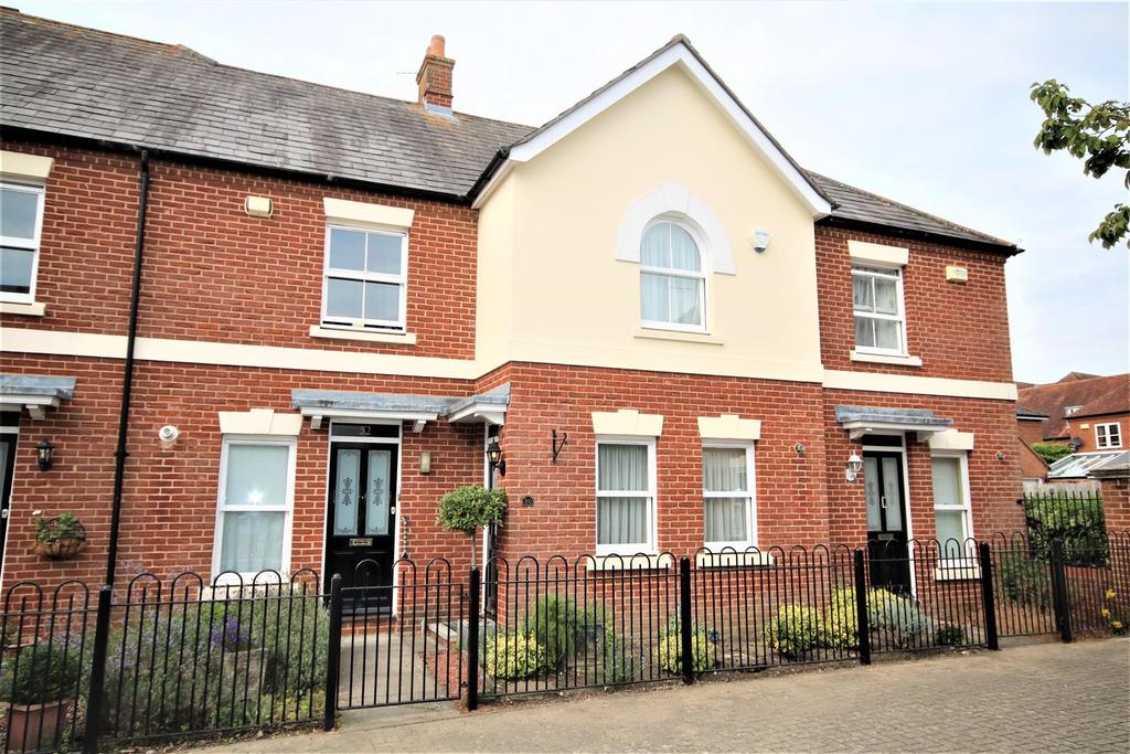 Orient Place, Canterbury 2 bed terraced house £1,250 pcm (£288 pw)