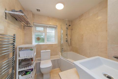 3 bedroom flat for sale - Mallow Mead, Mill Hill