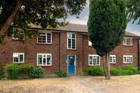 3 bedroom flat for sale - Mallow Mead, Mill Hill