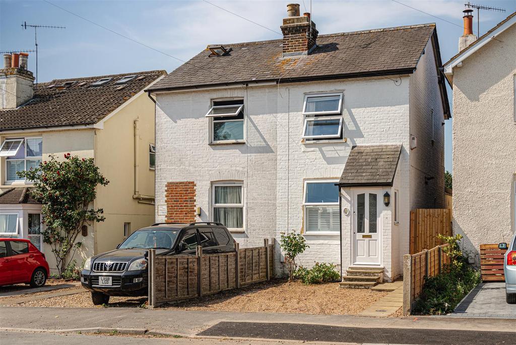 Monson Road, Redhill 2 bed house for sale £400,000