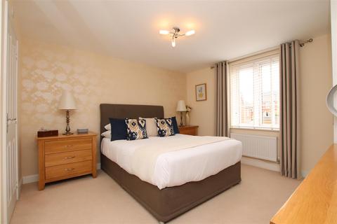 3 Albatross Road, Exeter, EX2 7SB