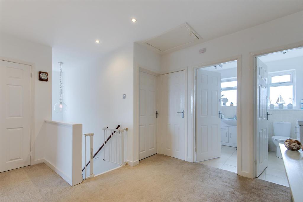 44 Marine Crescent-4.jpg