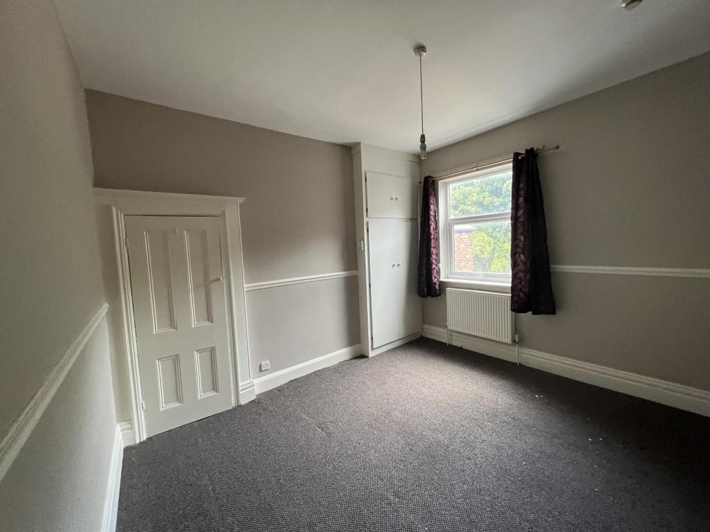 Hamlyn Avenue, Hull 2 bed flat £495 pcm (£114 pw)