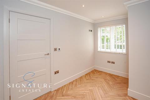 6a Berkeley Close, Abbots Langley, WD5 0XA