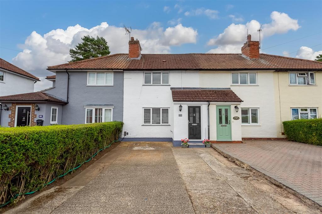 Beechen Lane, Lower Kingswood, Tadworth 3 bed terraced house for sale £500,000