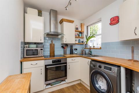 83 Riley Road, Brighton, BN2 4AG