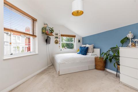83 Riley Road, Brighton, BN2 4AG