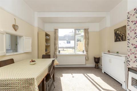 2 Middlesex Road, Leicester, LE2 8HH