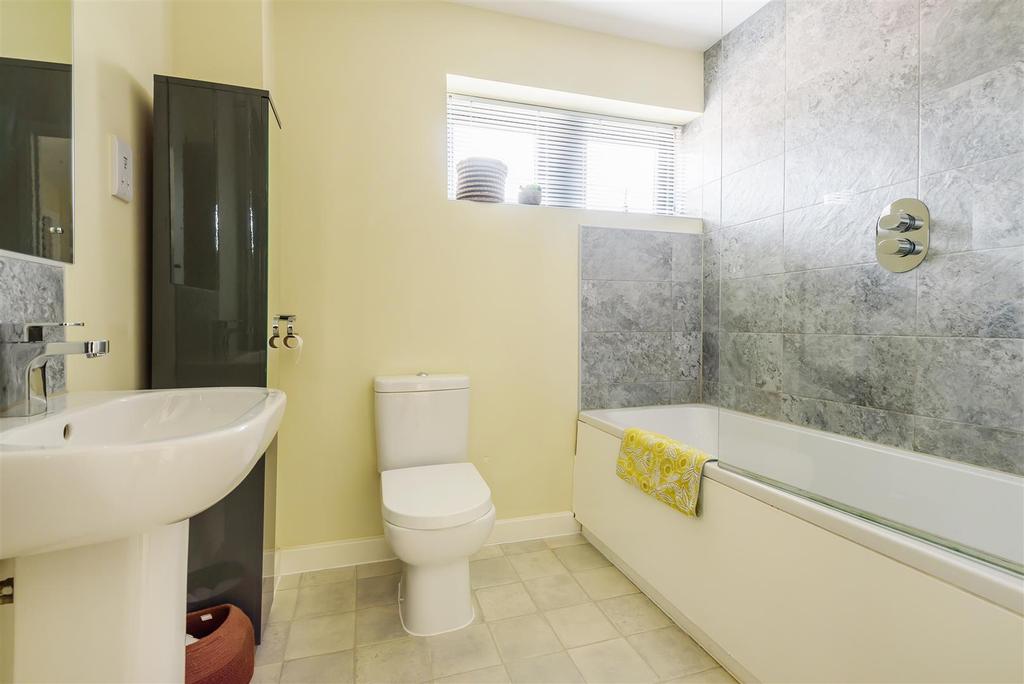 Bathroom.JPG