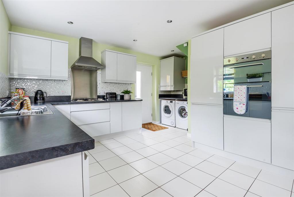 Kitchen.JPG