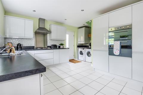 30 Perreyman Square, Tiverton, EX16 6GZ