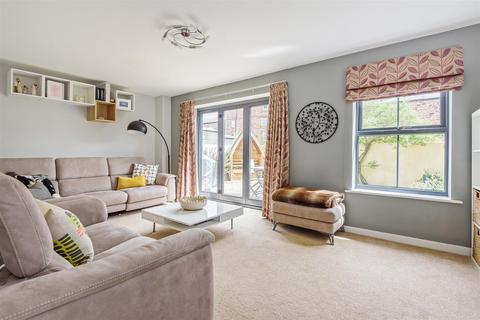 30 Perreyman Square, Tiverton, EX16 6GZ