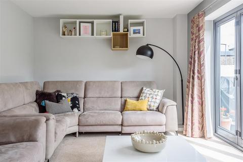 30 Perreyman Square, Tiverton, EX16 6GZ