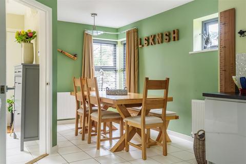 30 Perreyman Square, Tiverton, EX16 6GZ