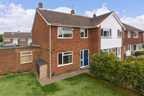 3 bedroom end of terrace house for sale - Rogate Close, Lancing