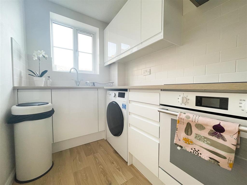 Kitchen 3.jpg