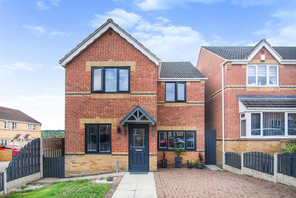 Hart Hills, Hemingfield, BARNSLEY 3 bed detached house £220,000