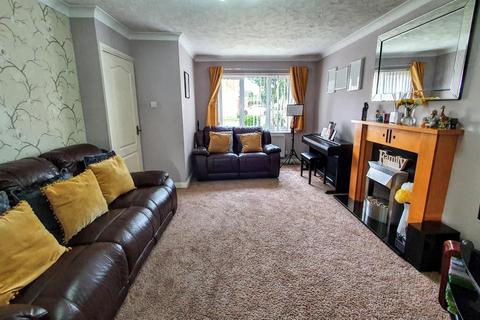 4 bedroom detached house for sale - Greensfield Close, Faverdale, Darlington
