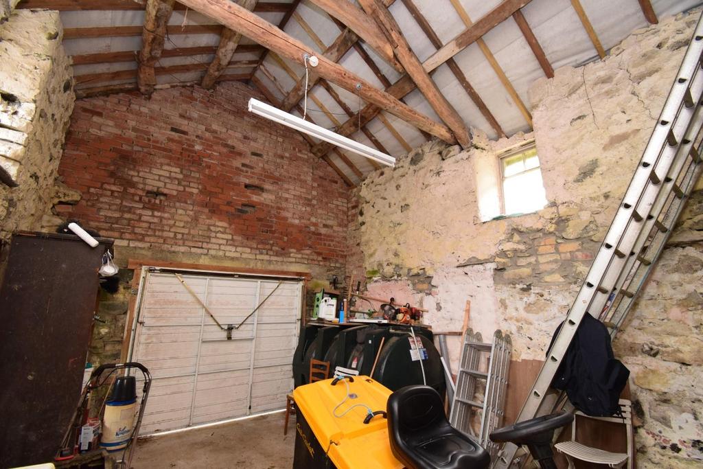 Garage.JPG