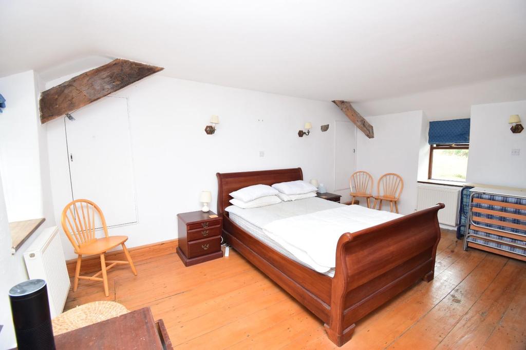 Bed 1.JPG