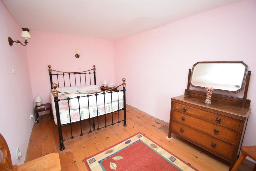 Bed 2.JPG