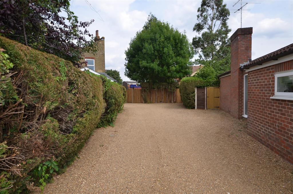 Stanley Road, Teddington 3 bed bungalow £995,000