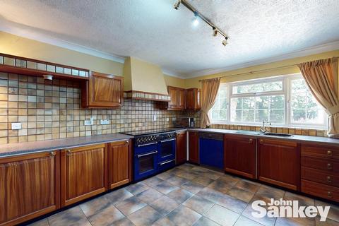 14 Paddock Close, Edwinstowe, Mansfield, NG21 9LP