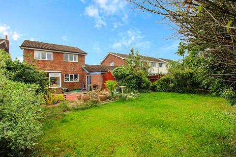 11 Thornfield Avenue, Dishforth, Thirsk, YO7 3LX