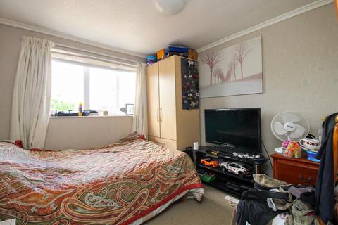 11 Thornfield Avenue, Dishforth, Thirsk, YO7 3LX