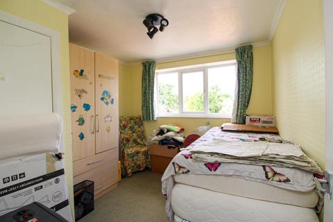 11 Thornfield Avenue, Dishforth, Thirsk, YO7 3LX