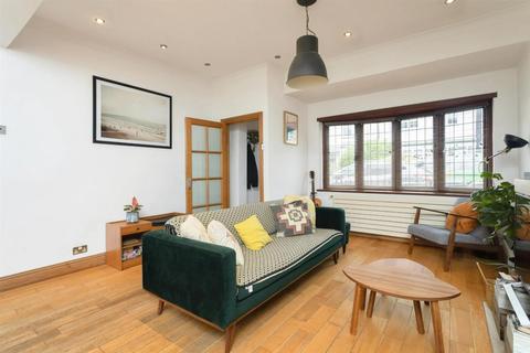 34 Stanley Road, London, E4 7DB