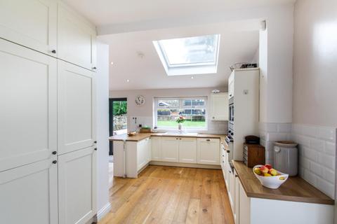 Fairmount Parkside, Bingley, BD16 3DG