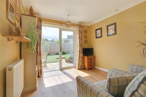 11 Warwick Avenue, Halesworth, IP19 8PZ