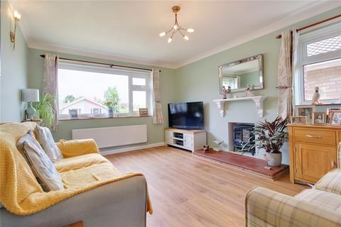11 Warwick Avenue, Halesworth, IP19 8PZ