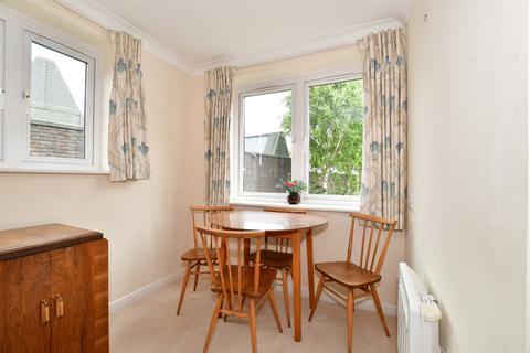 2 bedroom flat for sale - Kings Road, Horsham, West Sussex