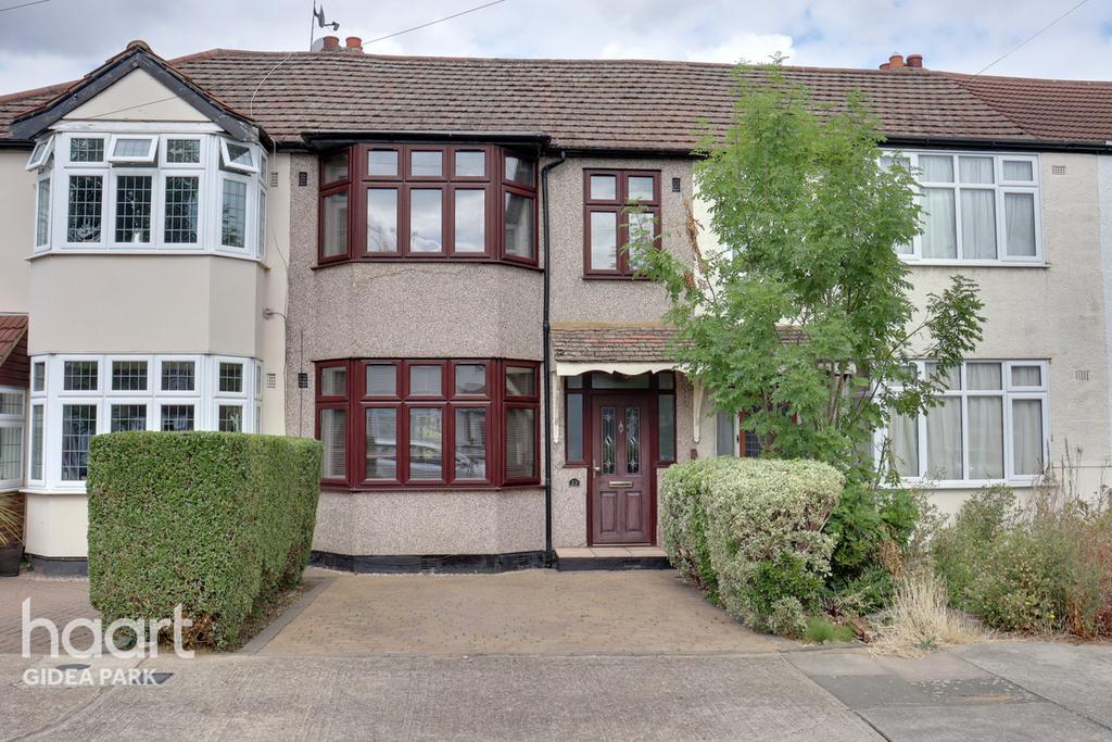Amery Gardens, Gidea Park, RM2 3 bed terraced house for sale £450,000