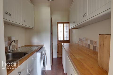 23 Amery Gardens, Romford, RM2 6RX