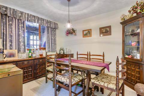3 Hampton Manor Close, Hereford, HR1 1TG