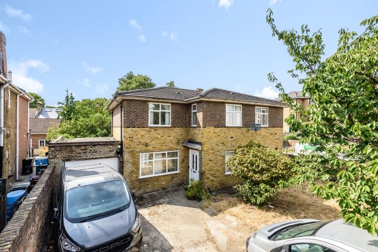 Manor Park London SE13 5 bed house £3,600 pcm (£831 pw)