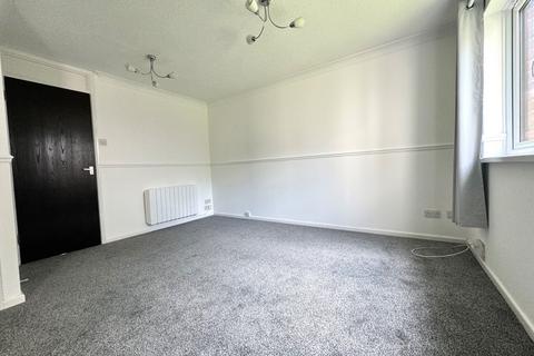 2 bedroom flat to rent, Finch Close, Plymouth PL3