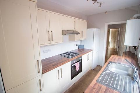 2 bedroom terraced house to rent, 120 Woolmer Road